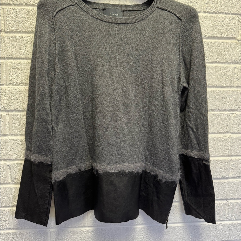 LINE Knitwear Gray and Black Boxy Long Sleeve Sweatshirt
